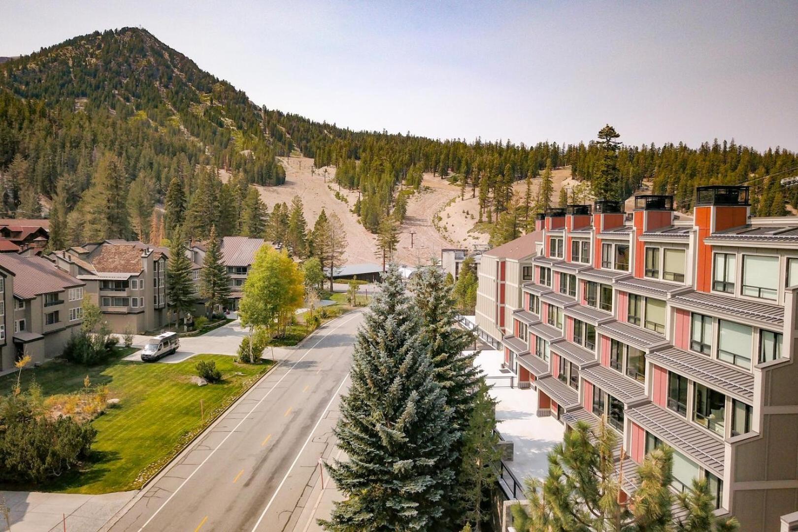 Spacious 2 Bedroom Apartment Mammoth Lakes